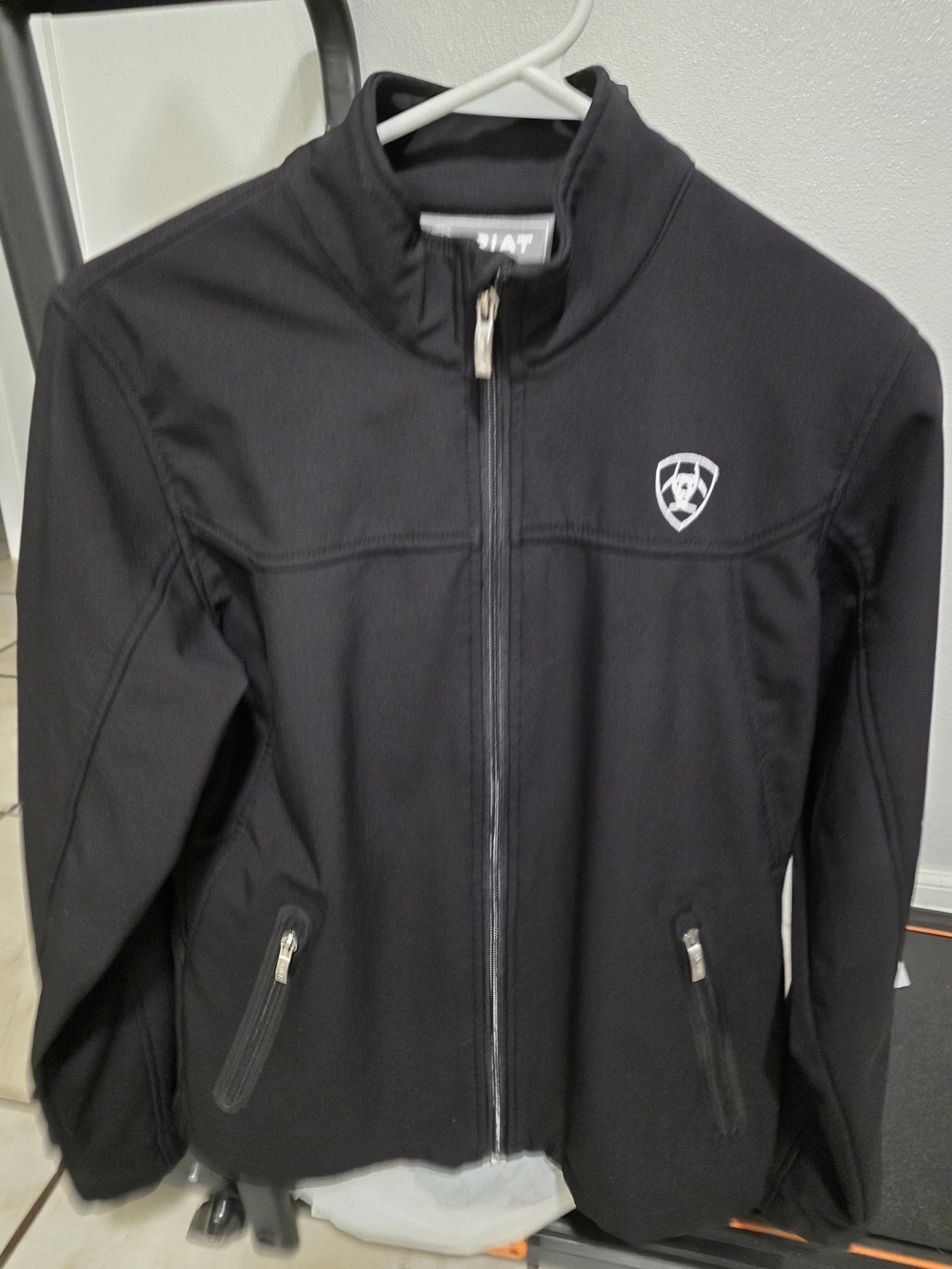 Ariat Black Softshell Zip Jacket - Picture 2 of 5